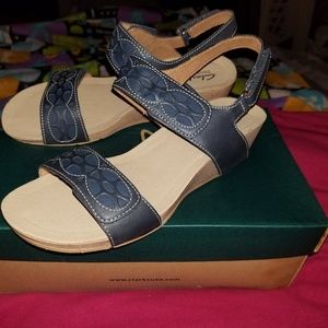 New Clarks Leather Wedge Sandals